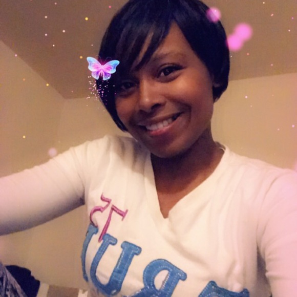 Meet your Posher, Janet - Picture 1 of 1